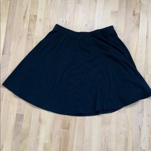 Casual black skirt